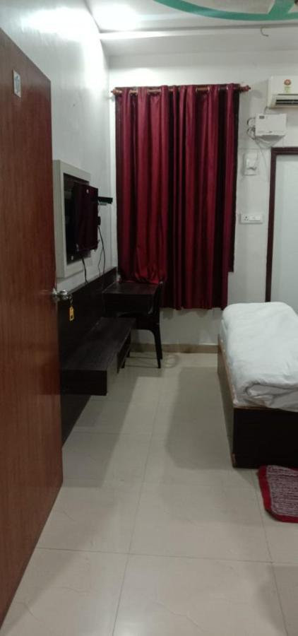 Jaya Palace Hotel By Wb Inn Dhaulpur Exterior photo